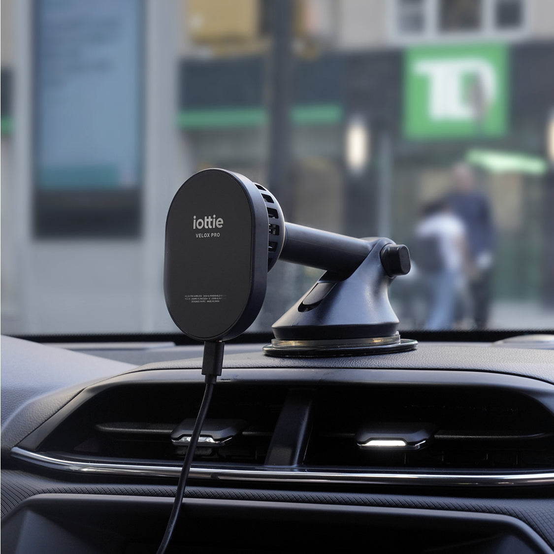 Iottie Velox Pro Wireless Dash/Windshield Mount Black